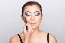 how to create a dramatic eye makeup look