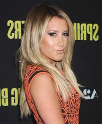 Ashley tisdale is ready for summer with a fresh cut and color. Long Dark To Blond Shaggy Ombre Hairstyle Ashley Tisdale Hairstyles Hairstyles Weekly