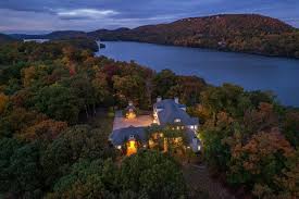 2 9m waterfront estate on candlewood