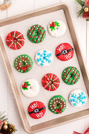 decorated christmas wreath cookies