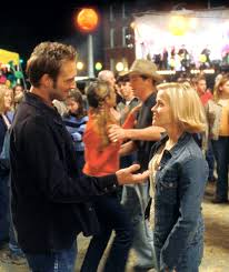 Sweet home alabama is a 2002 american romantic comedy film directed by andy tennant and starring reese witherspoon, josh lucas, patrick dempsey, fred ward, mary kay place, jean smart, and candice sweet home alabama (film). Josh Lucas Talks About Sweet Home Alabama Sequel 2018 Popsugar Entertainment