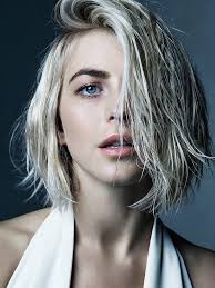Migliaia di nuove immagini di alta qualità aggiunte ogni giorno. Hd Wallpaper Julianne Hough Actress Singer Blonde Blue Eyes Short Hair Wallpaper Flare