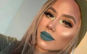 9 mint green makeup looks you could
