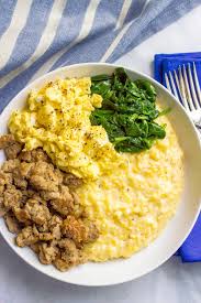 cheesy grits breakfast bowls with