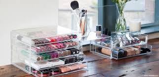 collecting and storing makeup