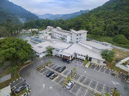 The hotspring and the location are the only things that's good. Eryabysuria Bentong The Therapeutic Element Of Natural Hot Spring