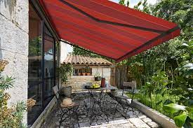 A Quick Guide To Retractable Awnings