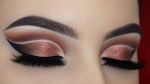 tips to achieve the perfect cut crease