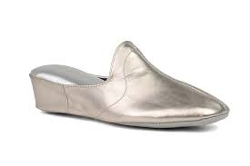 No,i don´t wear them neither in the bedroom nor anywhere else in the house,i prefer being barefeet when i´m at home. Daniel Green Glamour Slipper Women S Bedroom Slipper