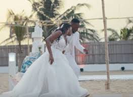 Nigerian superstar adekunle gold tied the knot with his longtime girlfriend simi a few months ago and people just here is a screenshot of adekunle's post to his lovely wife as she celebrates her birthday I Asked My Girl Of 5 Years To Be My Wife Adekunle Gold 36ng