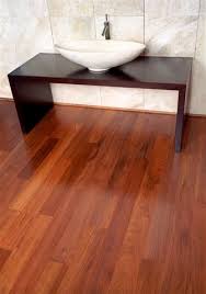 Penggunaan lantai kayu (parquet) di dalam ruangan selain memberikan keindahan, juga lantai kayu dapat dipasang dengan beberapa variasi pola seperti pemasangan dengan pola papan. Tip 39 Lantai Parket Parquet Floor Pilih Parket Kayu Solid Laminate Atau Veneer Annahape Studio Desain Rumah Desain Interior Arsitektur Rumah