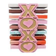 xoxo makeup palette holder for her vanity