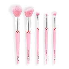 grease x makeup revolution rule the brush set