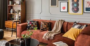 what color pillows for brown couch a