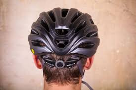 Review Giro Isode Mips Helmet Road Cc