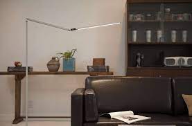 The led head tilts and will maintain the angle you need while the floating arm balances delicately on the long floor lamp stand. Koncept Led Stehlampe Floor Lamp Silber 1 Amazon De Alle Produkte