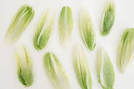 nutritional benefits of romaine lettuce