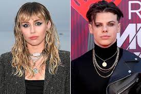 Miley cyrus looked like she was in party mode while getting very close to singer yungblud during a boozy night out with friends on thursday. Wj4kwwnm1gnuym
