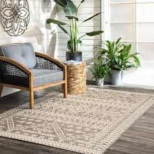 10 Modern Neutral Outdoor Rugs For