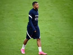 Kylian sanmi mbappé lottin, known in the football world as kylian mbappé or just mbappé, is a french footballer of cameroonian and algerian descent who plays as a striker. Kylian Mbappe Tests Positive For Coronavirus Football News