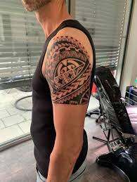The origin of those tattoos is discovered within the first maori inhabitants, native of japanese polynesia. Maori Tattoos Skull Tattoos Nahe Frankfurt