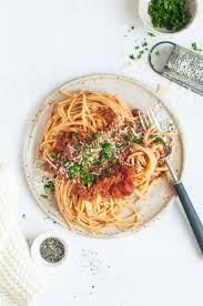 traditional spaghetti bolognese with
