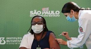 Distribuição de doses por município. Enfermeira De Sp E Primeira Pessoa Vacinada Contra Covid 19 No Brasil Noticias R7 Sao Paulo