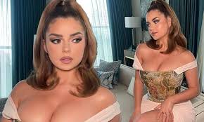 The beauty has also appeared in clips with dj khaled and chris brown. Demi Rose News Instagram And Boyfriend Updates Daily Mail Online