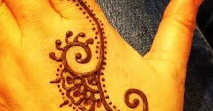 Motif henna tangan, motif henna kaki, motif henna simple, gambar henna tangan, gambar henna kaki, gambar henna simple, dll. Twitter à¤ªà¤° Sabrina Aja 11 Gambar Henna Tangan Kiri Motif Simple Dan Mudah Ditiru Https T Co 37lg1nsdan