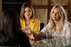 are-ashley-benson-and-lucy-hale-friends