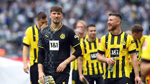 Borussia Dortmund ohne Torhüter Gregor Kobel gegen den FC Kopenhagen -  Keeper fehlt mit Muskelfaserriss - Eurosport