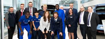 Welcome to the official facebook page of chelsea fc! Chelsea Fc Stars Go Under Disguise As Car Salespeople With Hyundai Hyundai Media Newsroom