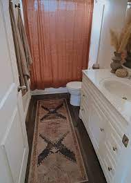 How Should You Size Your Bathroom Rug