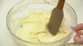 What can I use to thicken buttercream frosting?