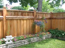 Backyard Wood Fence Landscaping Ideas