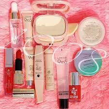 lakme makeup kit box on