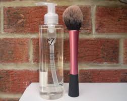 boots no7 make up brush cleanser