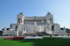 Il tempio dell'italia monarchica e unita deve stare nel cuore di roma. Vittorio Emmanuele Monument Monumento Roma Italia Roma