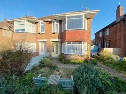 property in bruce avenue worthing