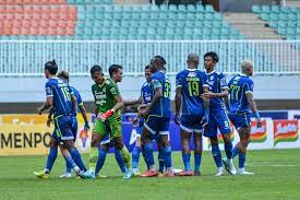 Prediksi Line-up Persib Bandung Vs Arema FC, Enggan Keluar dari Persaingan  Juara Halaman all - Kompas.com