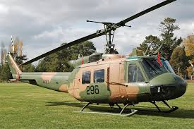 First impressions are of the iconic stubby nose and long tail configuration of the aircraft. Archivo Bell Uh 1h Iroquois Australia Army Jp468794 Jpg Wikipedia La Enciclopedia Libre
