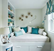 how to style the perfect guest bedroom