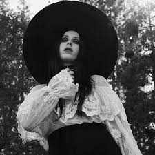 Chelsea wolfe ретвитнул(а) two minutes to late night. Chelsea Wolfe Photos 64 Of 451 Last Fm