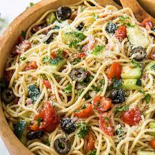 summer spaghetti salad with veggies and