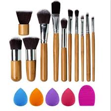 wooden makeup brushes with puff for