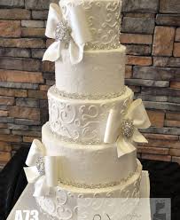 ercream iced wedding cake with