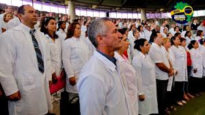 Resultado de imagem para medicos cubanos