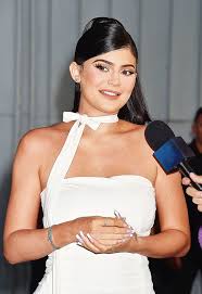 kylie jenner reveals baby boy s name