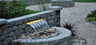 Sie benötigen eine schale, eine zimmerbrunnenpumpe, eine. Wasserfall Im Garten Selber Bauen 99 Ideen Wie Sie Die Harmonie Der Natur Geniessen