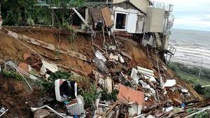 Latest earthquake news alerts today from around the world, quake destruction images and videos, eyewitness accounts, death tolls, and tsunami warnings. South Africa Floods Death Toll After Durban Rains Rises To 60 Bbc News